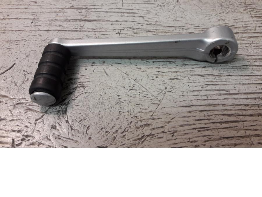 Framsidan på Växelpedal från en BMW R 1200 GS -2004 motorcykel.