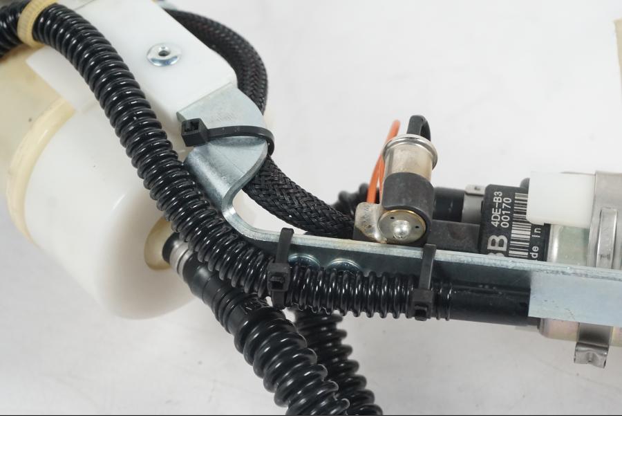 Vänster sida på Bensinpump insprut från en MV Agusta Dragster -2014 motorcykel.