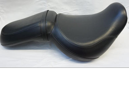 Framsidan på Sadel från en Kawasaki VN 900 -2006 motorcykel.