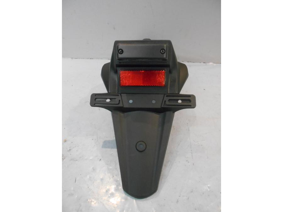 Framsidan på Skylthållare från en Suzuki GSX-S 1000 -2018 motorcykel.