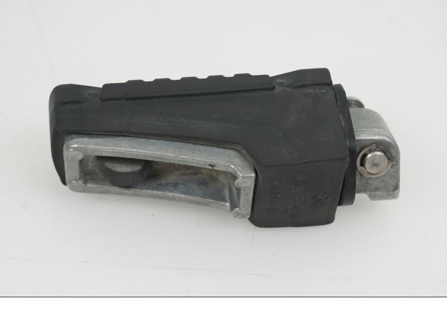 Baksidan på Fotpinne från en BMW R 1250 GS -2017 motorcykel.