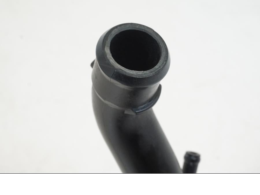 Snett uppifrån på Vattenrör från en Yamaha YZF 1000 R1 -2009 motorcykel.