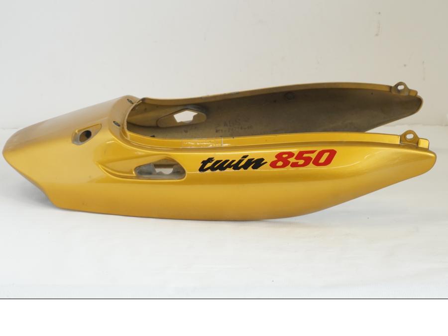 Framsidan på Bakvinge från en Yamaha TDM 850 -1998 motorcykel.