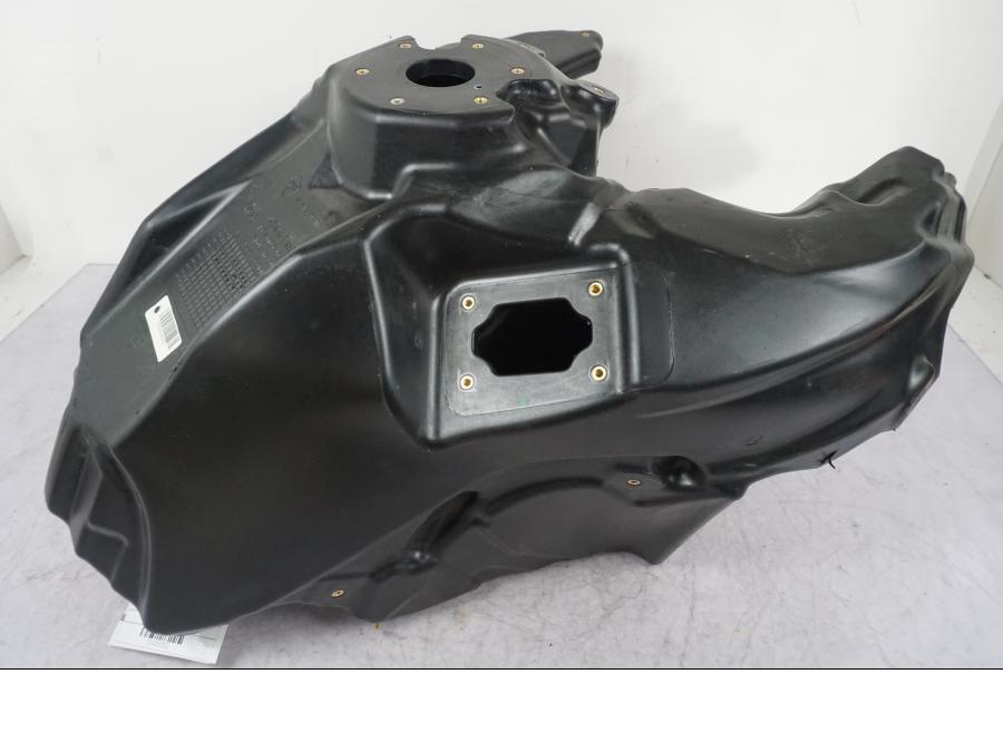 Framsidan på Bensintank från en Ducati Multistrada V4 -2024 motorcykel.