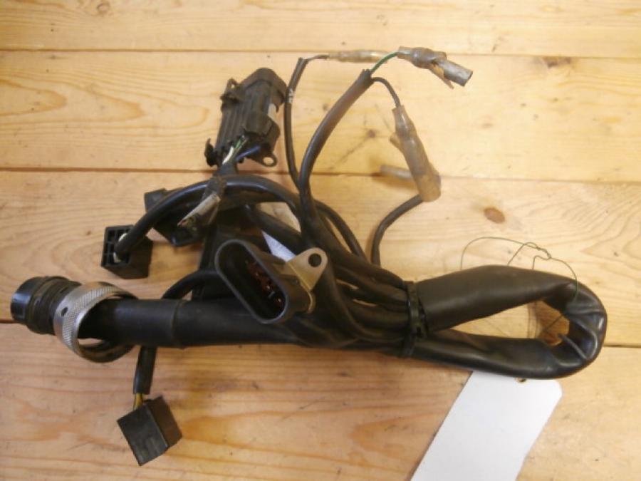 Framsidan på Kablage från en Ducati 748 -1999 motorcykel.