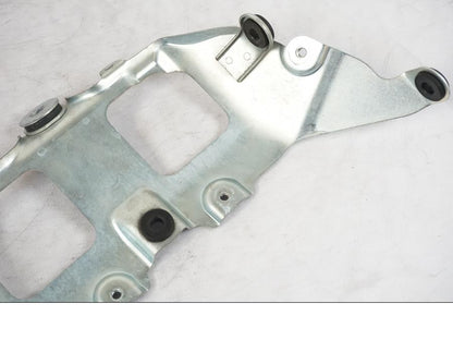 Baksidan på Bensintankfäste från en Suzuki GSX-R 750 -2006 motorcykel.