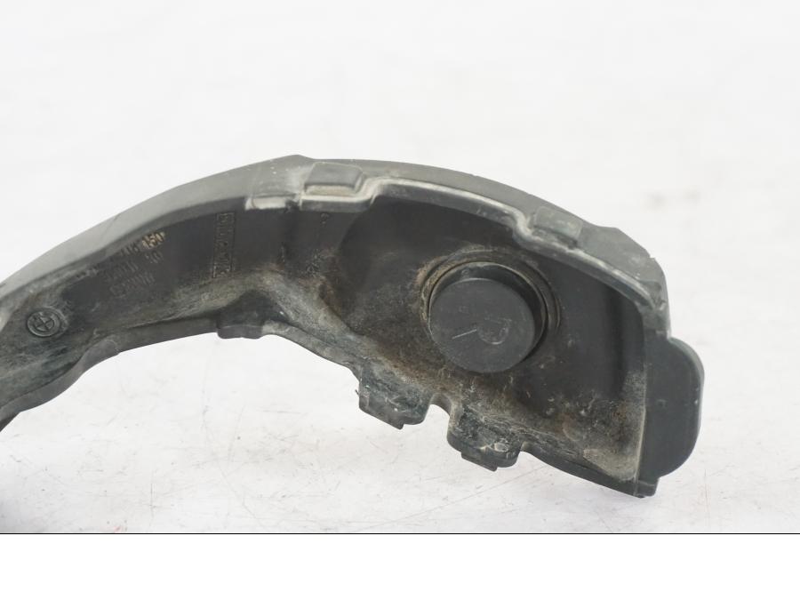 Höger sida på Tändspole Kåpa från en BMW R 1200 GSA -2012 motorcykel.