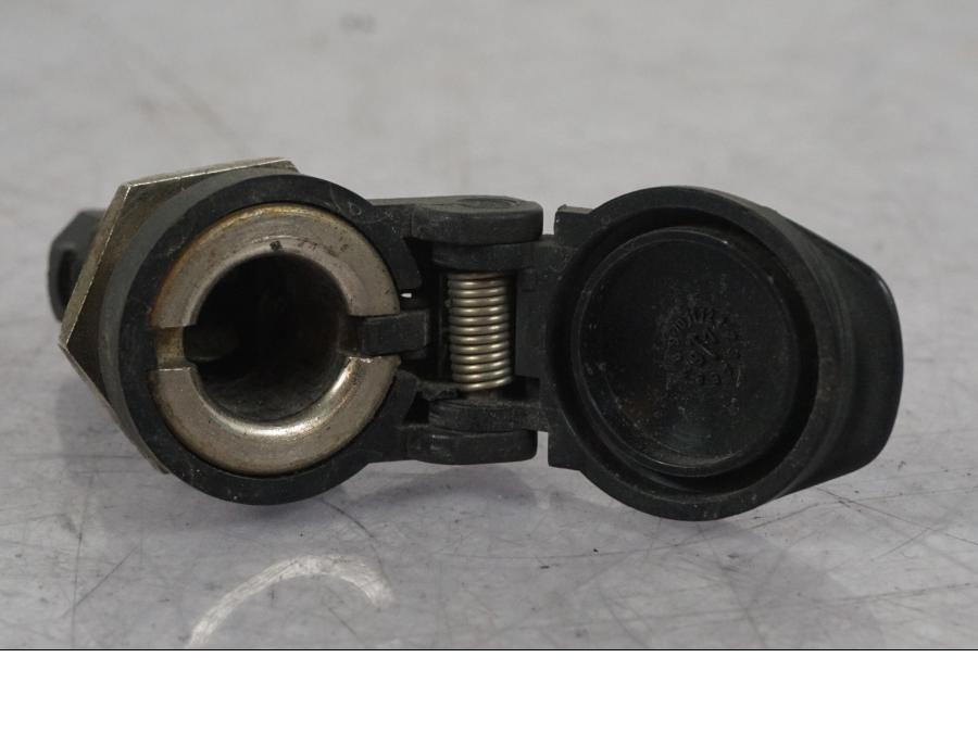 Vänster sida på El uttag 12 V från en BMW R 1100 GS -1998 motorcykel.