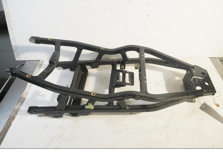 Höger sida på Bakram från en Buell XB 12 -2009 motorcykel.