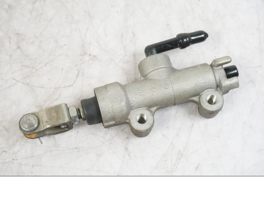 Vänster sida på Bromshuvudcylinder från en Kawasaki ZX-6R -2006 motorcykel.