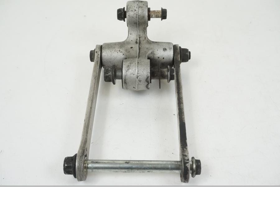 Höger sida på Stötdämparlänkage från en Suzuki GSX-R 1000 -2003 motorcykel.