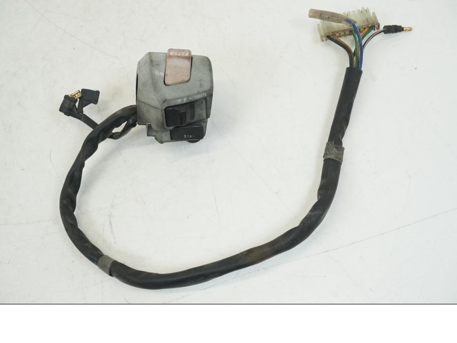 Framsidan på Styrelreglage från en Honda NSR 125 -1991 motorcykel.