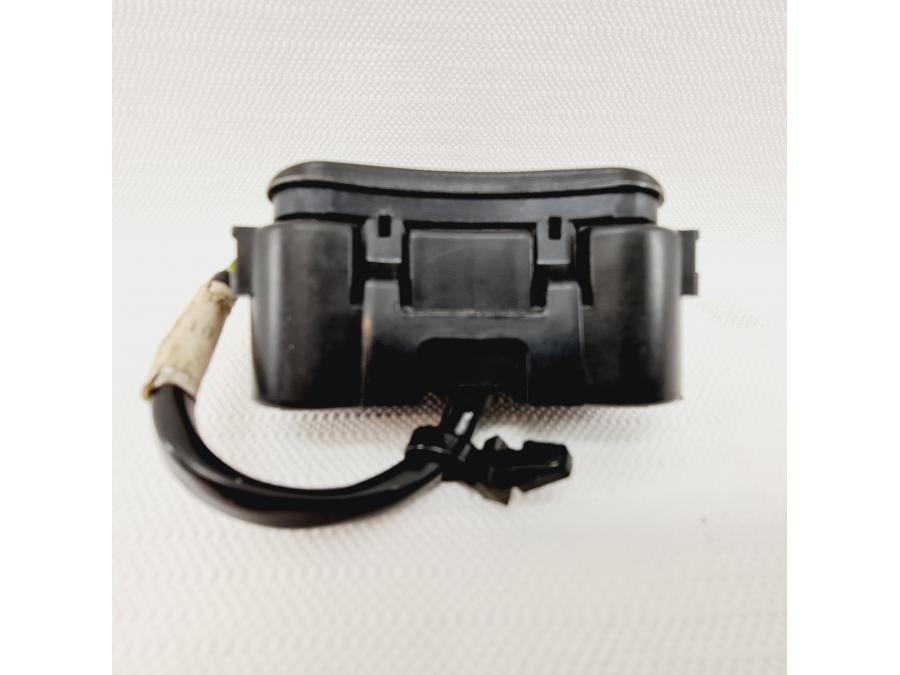 Baksidan på Kontrollampor från en H-D Touring Road King Custom FLHRSI -2004 motorcykel.