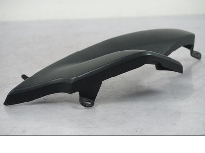 Baksidan på Sidopanel från en BMW R 1200 R -2007 motorcykel.