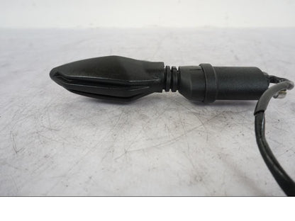 Vänster sida på Blinkers LED från en KTM 1290 Super Duke R -2021 motorcykel.