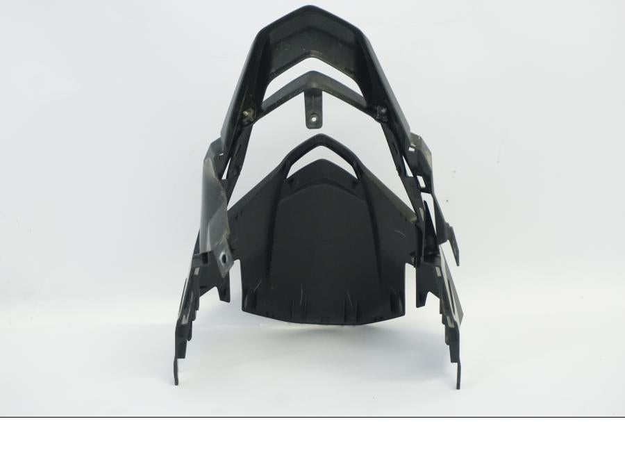 Vänster sida på Toppkåpa från en Honda CB 500 X -2015 motorcykel.