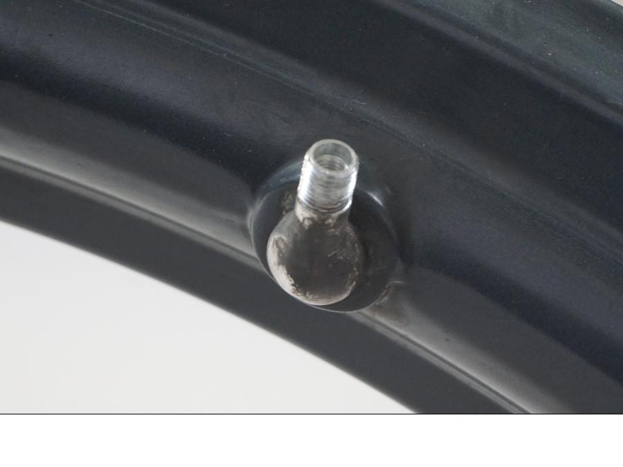 Extrabild2 på Fälg från en Triumph Tiger Explorer -2013 motorcykel.