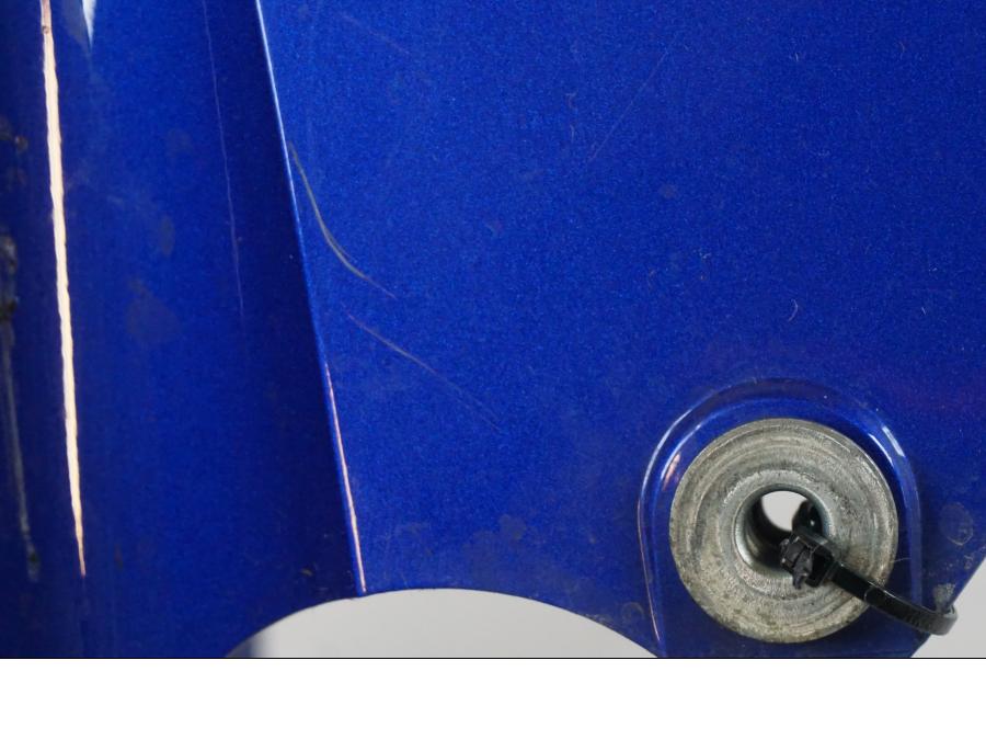 Extrabild2 på Framskärm från en Yamaha YZF 1000 R1 -2007 motorcykel.