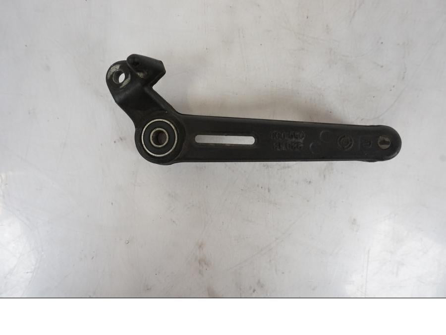 Vänster sida på Bromspedal från en KTM 125 Duke -2017 motorcykel.