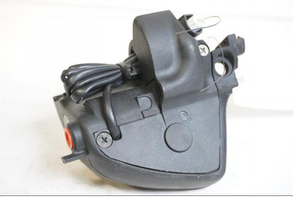 Höger sida på Bromshuvudcylinder från en BMW K 1200 LT -2004 motorcykel.