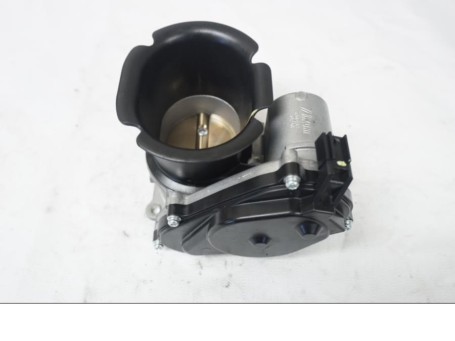 Framsidan på Spjällhus från en Ducati 899 Panigale -2015 motorcykel.