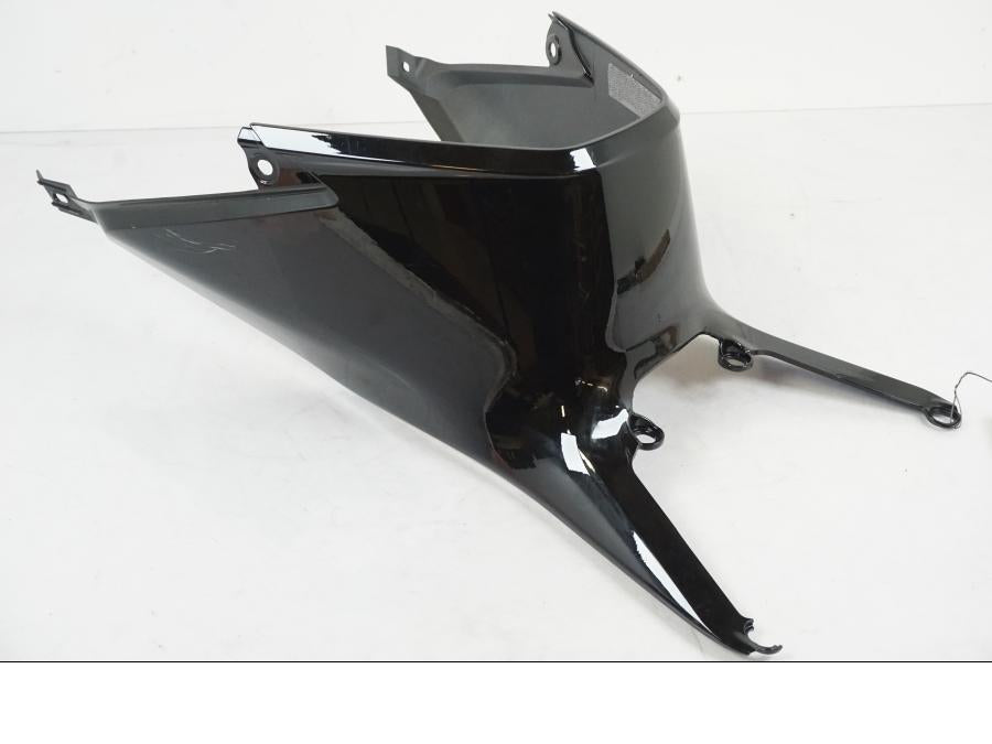 Framsidan på Bensintankskåpa från en KTM 1290 Super Duke R EVO -2023 motorcykel.