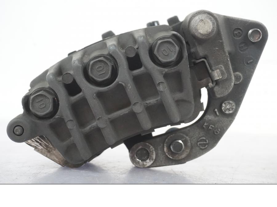 Vänster sida på Bromsok från en Honda NT 650 V -2002 motorcykel.