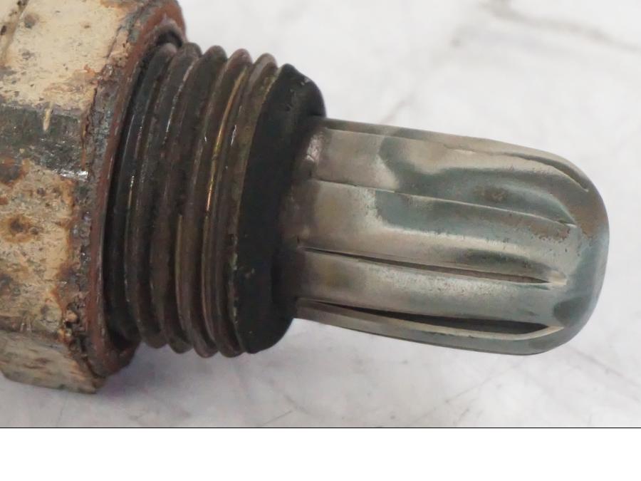 Höger sida på Lambdasond från en Buell 1125 R -2008 motorcykel.