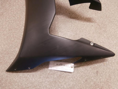 Baksidan på Sidkåpa från en Yamaha YZF R6 -2003 motorcykel.