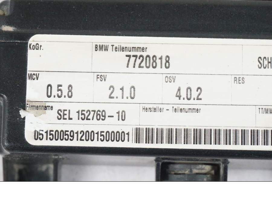 Baksidan på Däcktrycksgivare styrenhet från en BMW R 1200 GSA -2012 motorcykel.