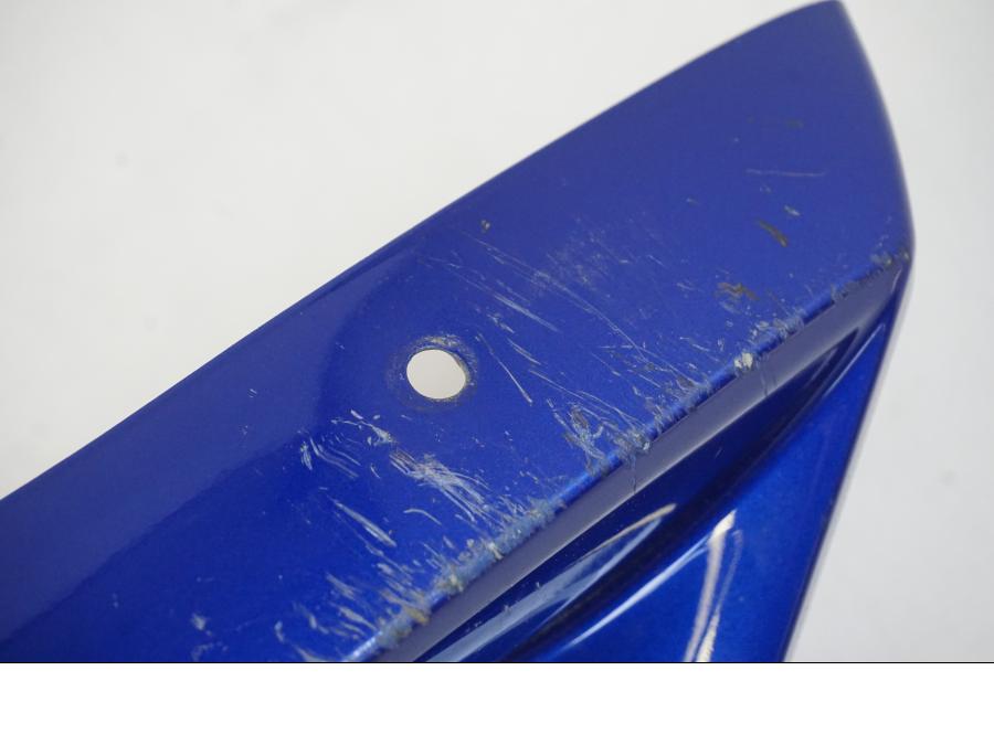 Extrabild4 på Sidkåpa från en Yamaha YZF 1000 R1 -2007 motorcykel.