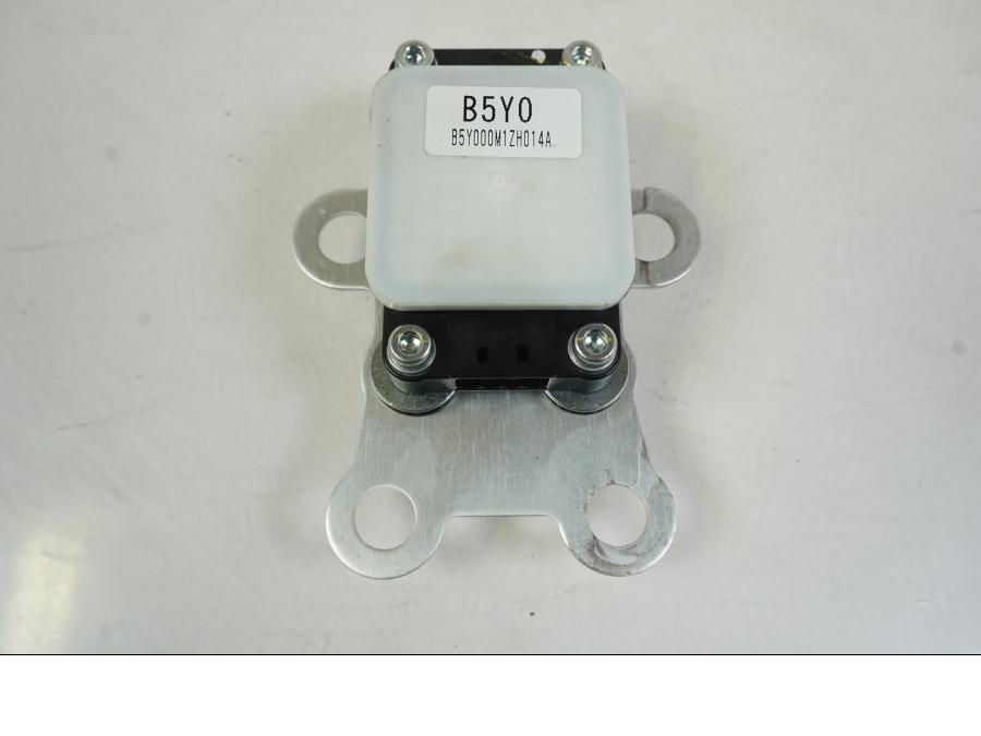 Framsidan på Tilt Sensor från en Yamaha MT-10 -2022 motorcykel.