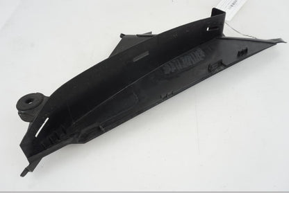 Snett nerifrån på Toppkåpsinsida från en Suzuki GSX-R 1000 -2007 motorcykel.