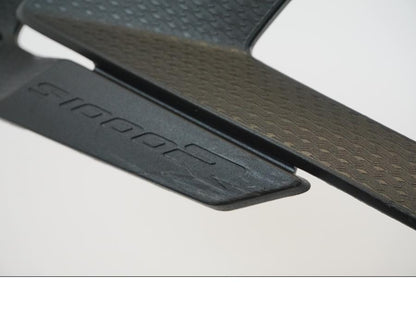 Snett nerifrån på Sidkåpa från en BMW S 1000 R -2019 motorcykel.