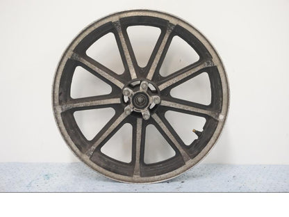 Framsidan på Fälg från en Honda GL 1200 -1987 motorcykel.