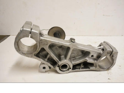 Baksidan på Gaffelkrona från en BMW F 800 ST -2010 motorcykel.