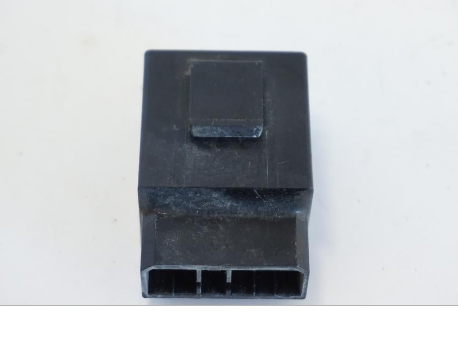 Höger sida på Relä från en Yamaha YZF 1000 R -1997 motorcykel.