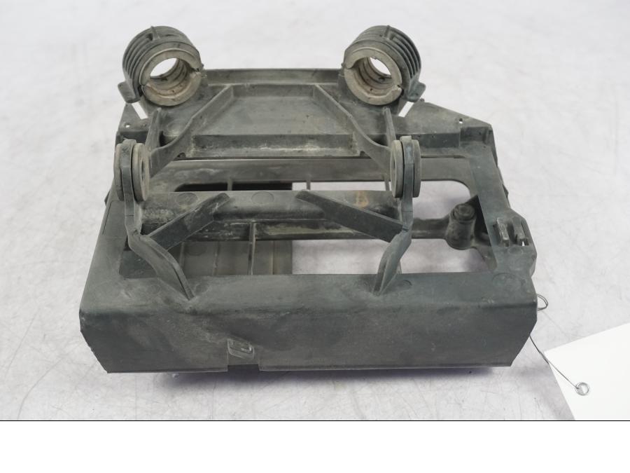 Vänster sida på Motronic styrenhet från en BMW R 1200 GS -2005 motorcykel.