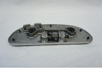 Baksidan på Fotplatta från en Kawasaki VN 900 -2006 motorcykel.