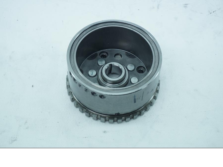 Framsidan på Generator från en KTM Alla -2019 motorcykel.