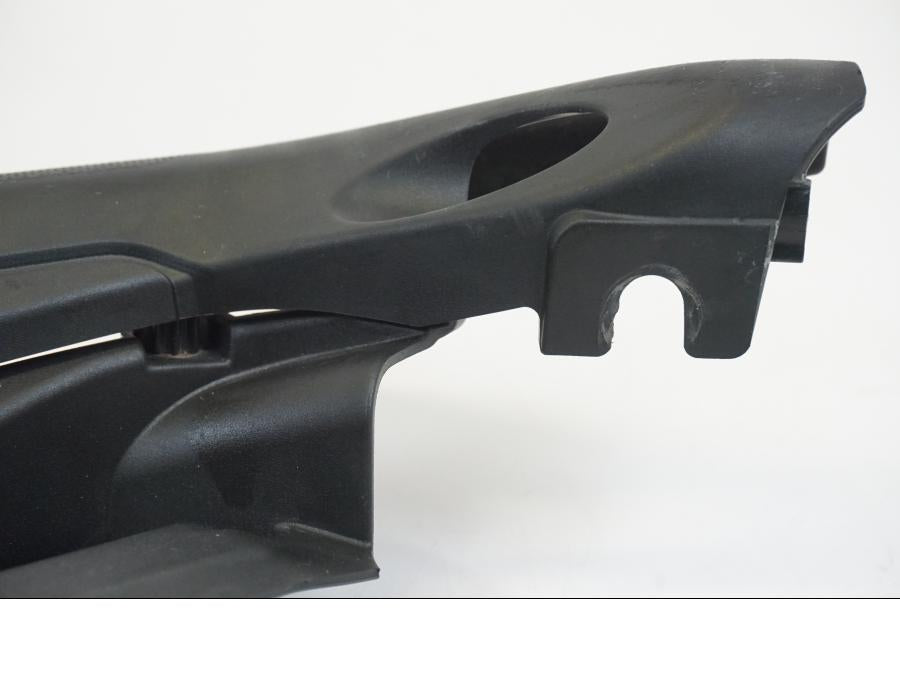 Höger sida på Sidopanel från en Ducati Streetfighter V4 -2020 motorcykel.