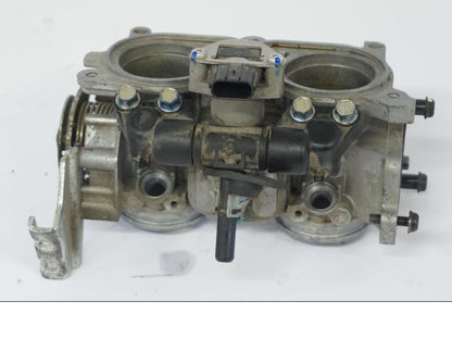 Extrabild2 på Spjällhus från en Honda CB 500 X -2015 motorcykel.