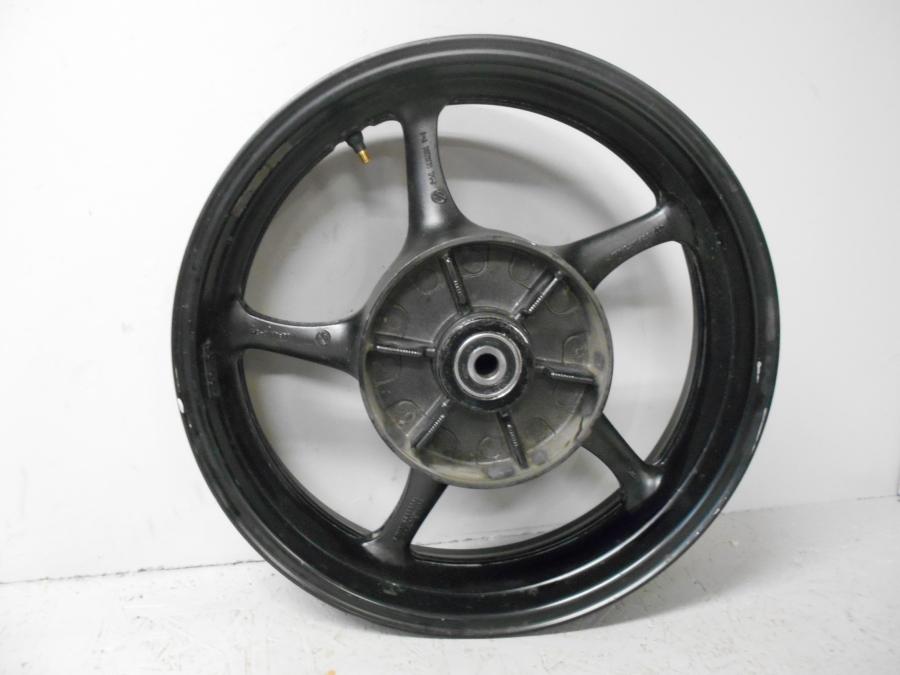 Baksidan på Fälg från en Yamaha XJ 6 -2011 motorcykel.