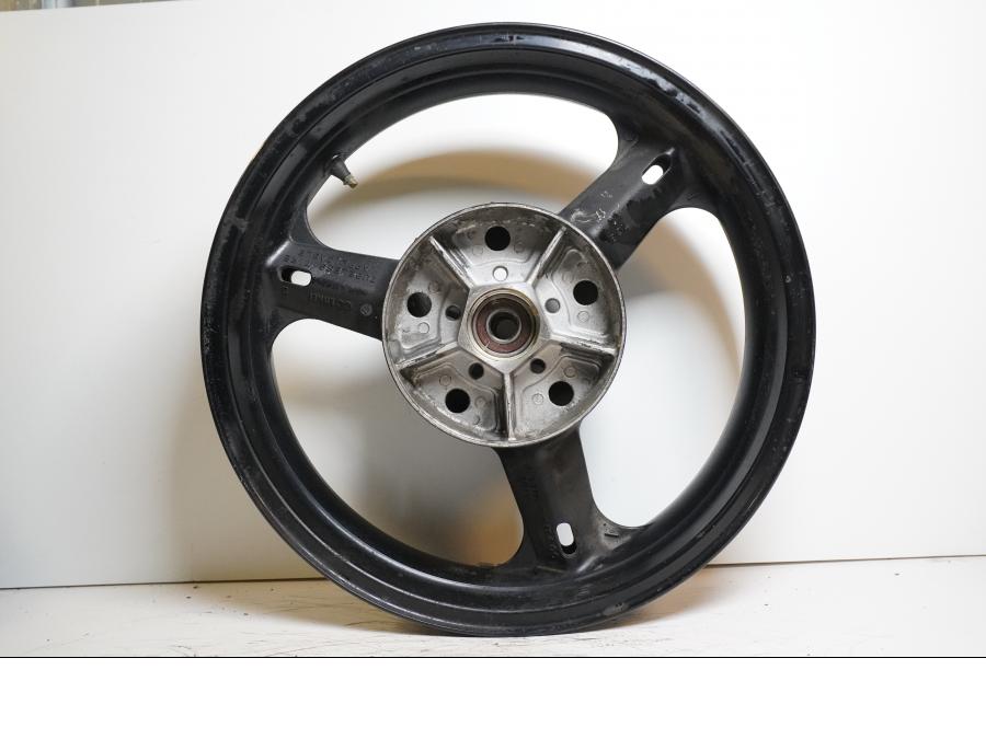 Extrabild1 på Fälg från en Suzuki DL 1000 -2006 motorcykel.