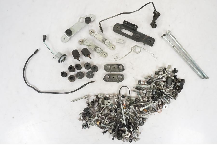 Framsidan på Skruv / Mutter etc från en Suzuki GSX-R 750 -2007 motorcykel.