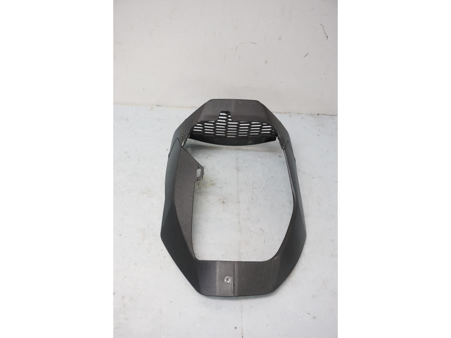 Vänster sida på Magkåpa från en Aprilia Tuono V4R -2018 motorcykel.