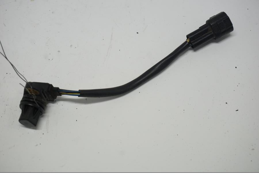 Baksidan på Kamaxelsensor från en Yamaha FZ1-SA -2007 motorcykel.