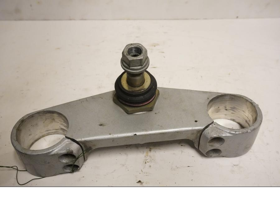 Framsidan på Gaffelkrona från en BMW R 1100 S -2001 motorcykel.