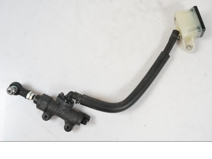 Framsidan på Bromshuvudcylinder från en Honda CBR 1000 RR -2007 motorcykel.