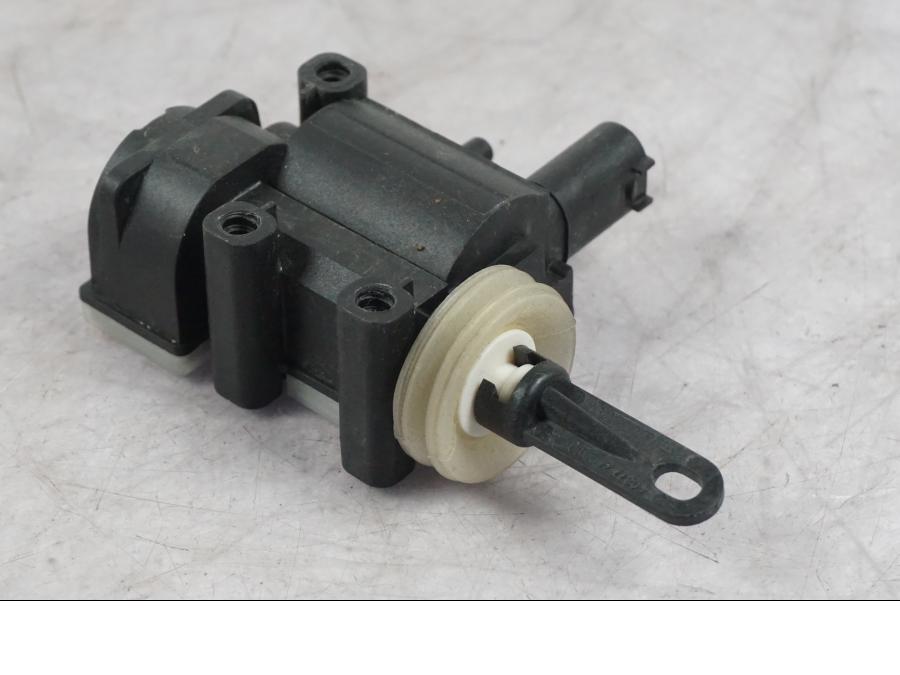 Vänster sida på Lås från en BMW K 1600 GTL -2015 motorcykel.